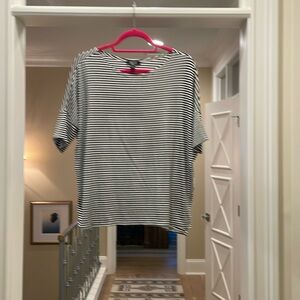 Natalie Busby back and white striped top(hl)